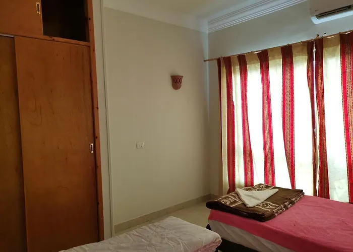 Golden Rose Hostel