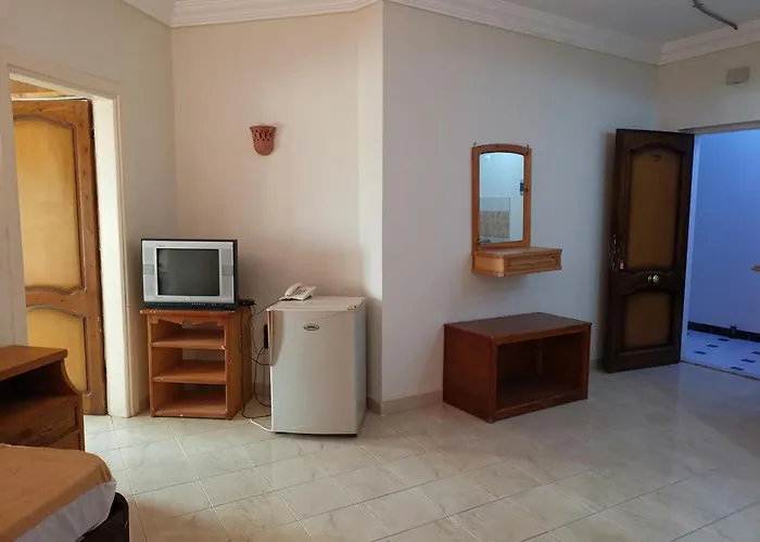 Golden Rose Hostel
