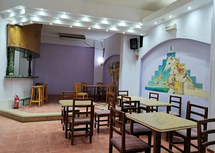 Hostel Golden Rose *