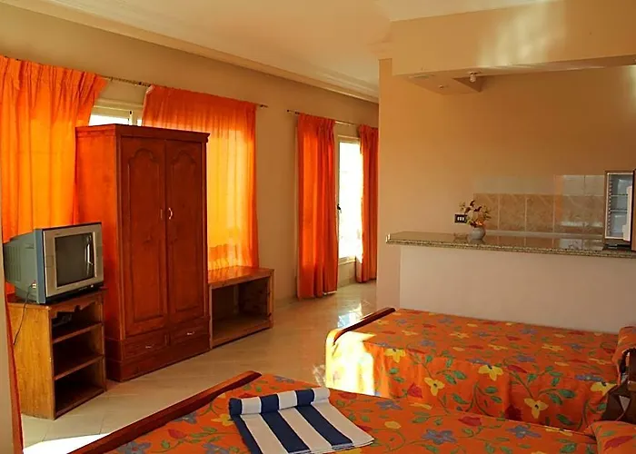Hostel Golden Rose *